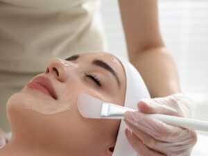 LIỆU TRÌNH ĐIỀU TRỊ MỤN CHUYÊN SÂU NIKIBI CHIRYOU SAKURA Clinic & Spa