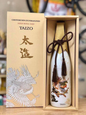 Rượu Sake Japan Royal Taizo Hoàng Đế 720ml ( kèm hộp đựng cao cấp)