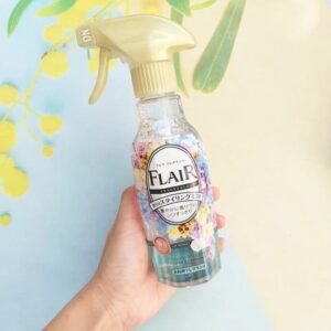 KAO - Chai Xịt Thơm Và Làm Phẳng Quần Áo Hương Thảo Mộc Kao 270ml